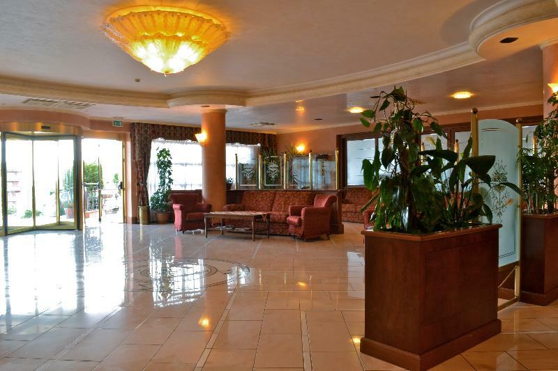 Hotel Valle Rossa Сан-Джованні-Ротондо Екстер'єр фото
