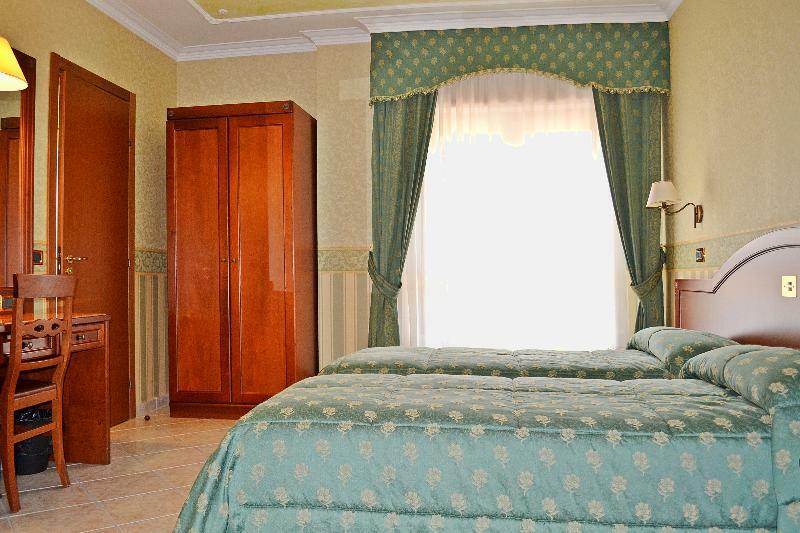 Hotel Valle Rossa Сан-Джованні-Ротондо Екстер'єр фото